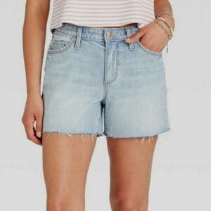 Universal Thread Light Wash Vintage Midi Denim Shorts Size 8